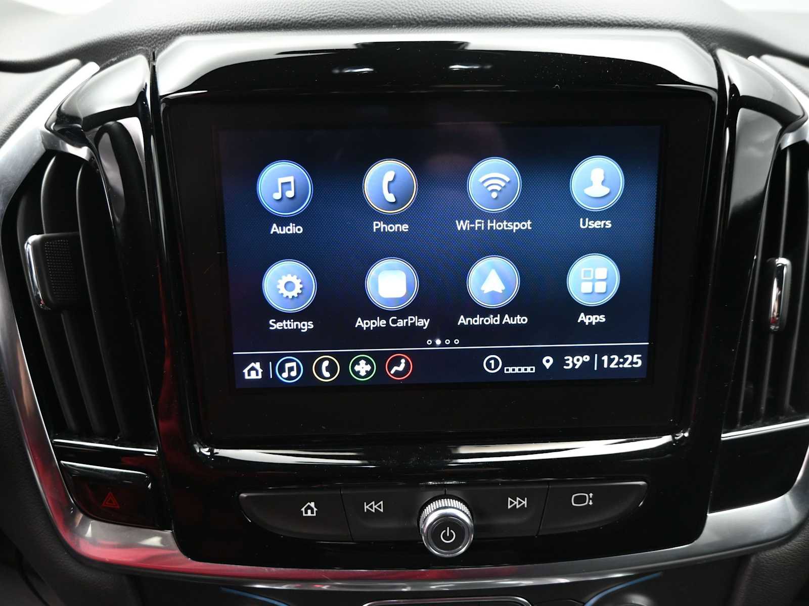 Used 2022 Chevrolet Traverse LT w/ Midnight/Sport Edition image 18