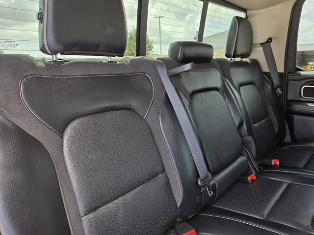 Used 2022 RAM 1500 Laramie AWD/4WD image 31