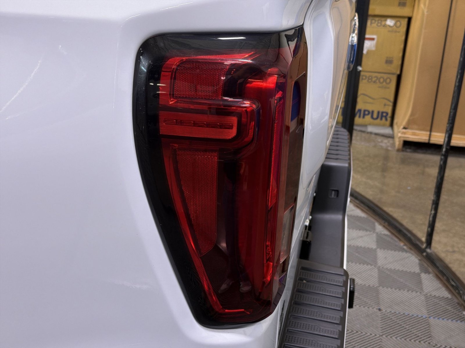 Used 2023 GMC Sierra 1500 AT4 w/ AT4 Premium Package AWD/4WD image 17