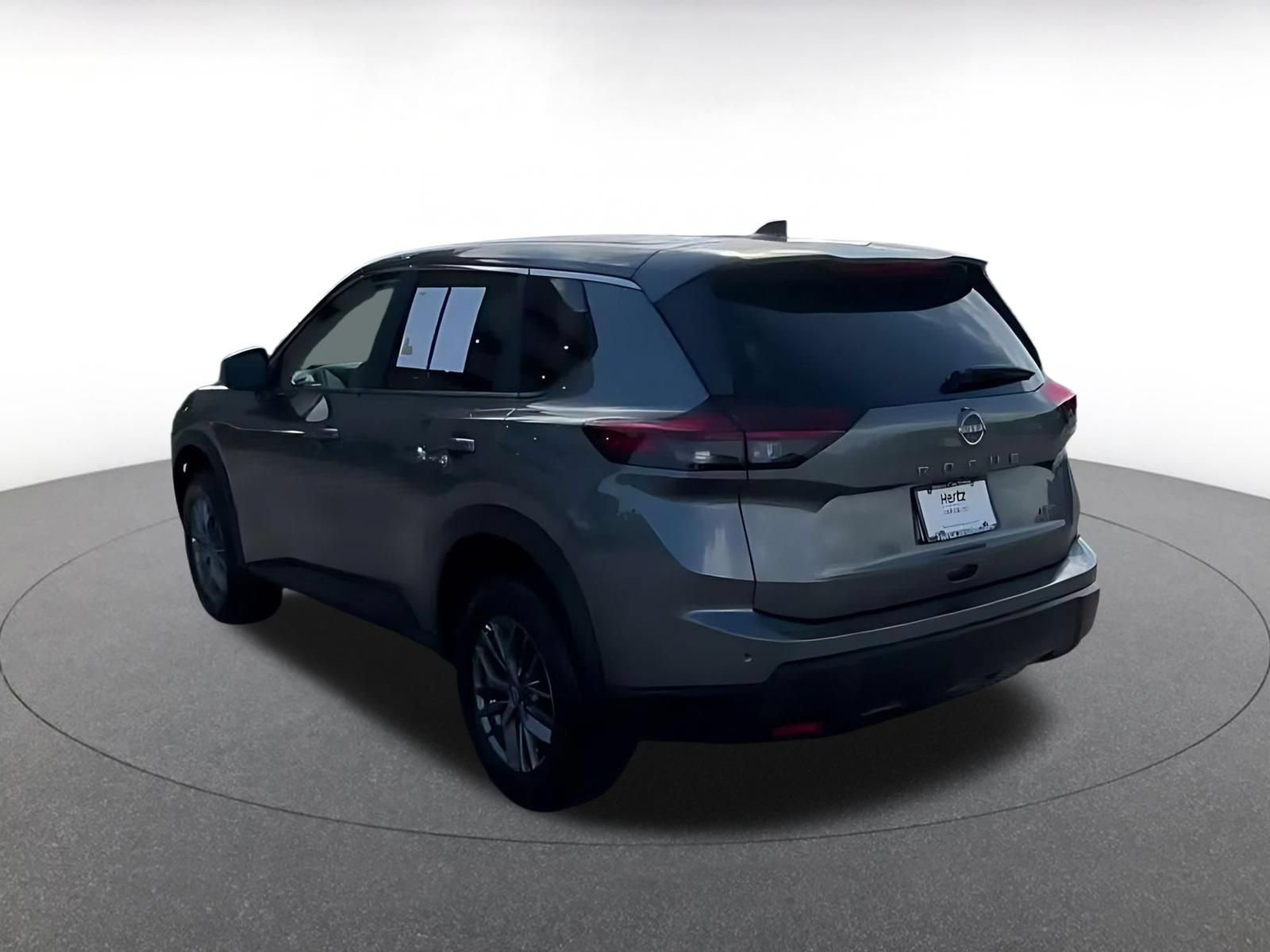 Used 2026 Nissan Rogue SV AWD/4WD image 10