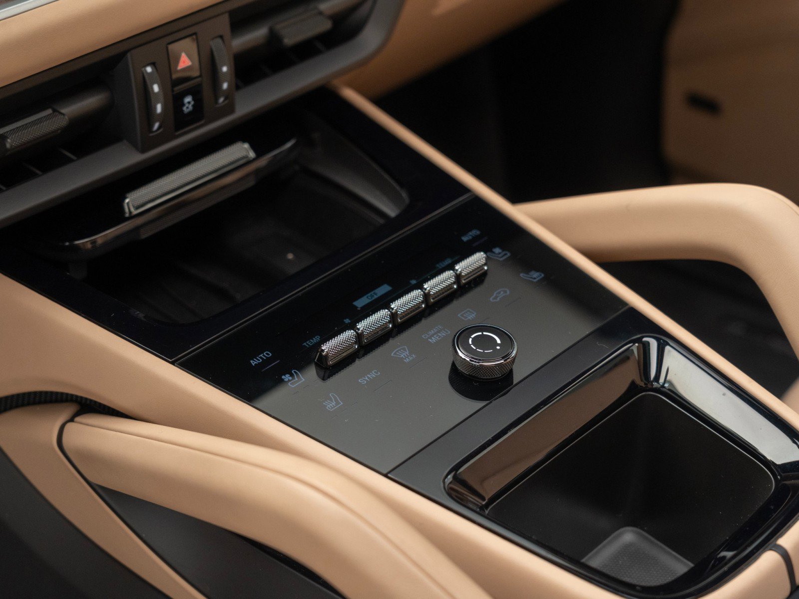 Certified 2025 Porsche Cayenne S image 30