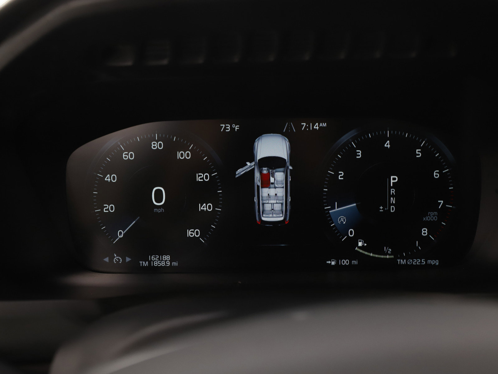 Used 2016 Volvo XC90 T6 Momentum w/ Momentum Plus Package image 31