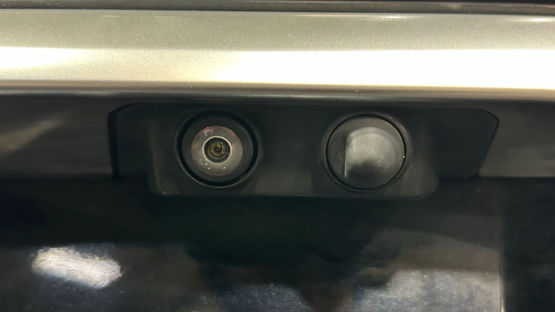 Used 2016 Land Rover Range Rover Sport HSE AWD/4WD image 24