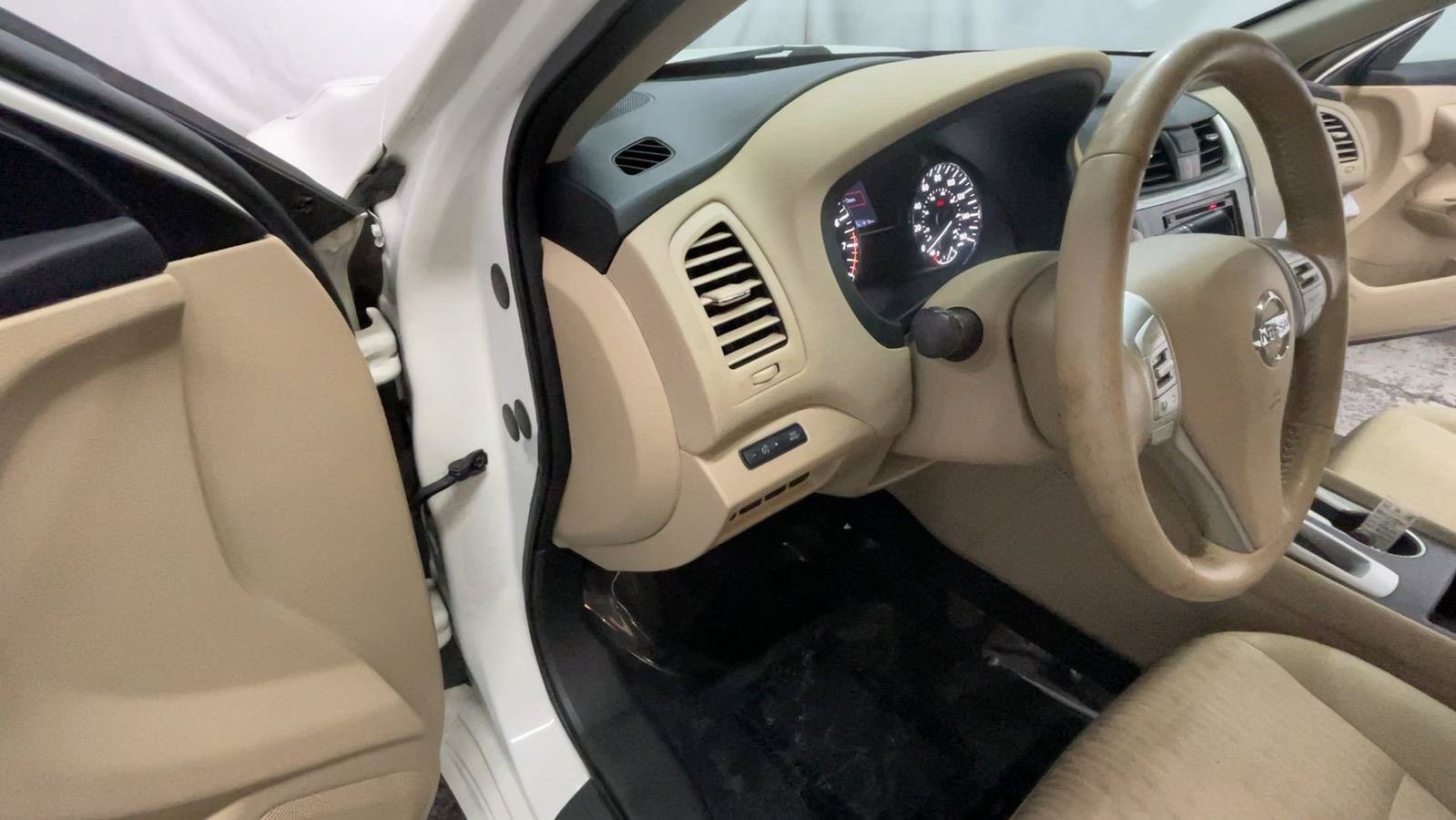 Used 2017 Nissan Altima 2.5 SV FWD image 33