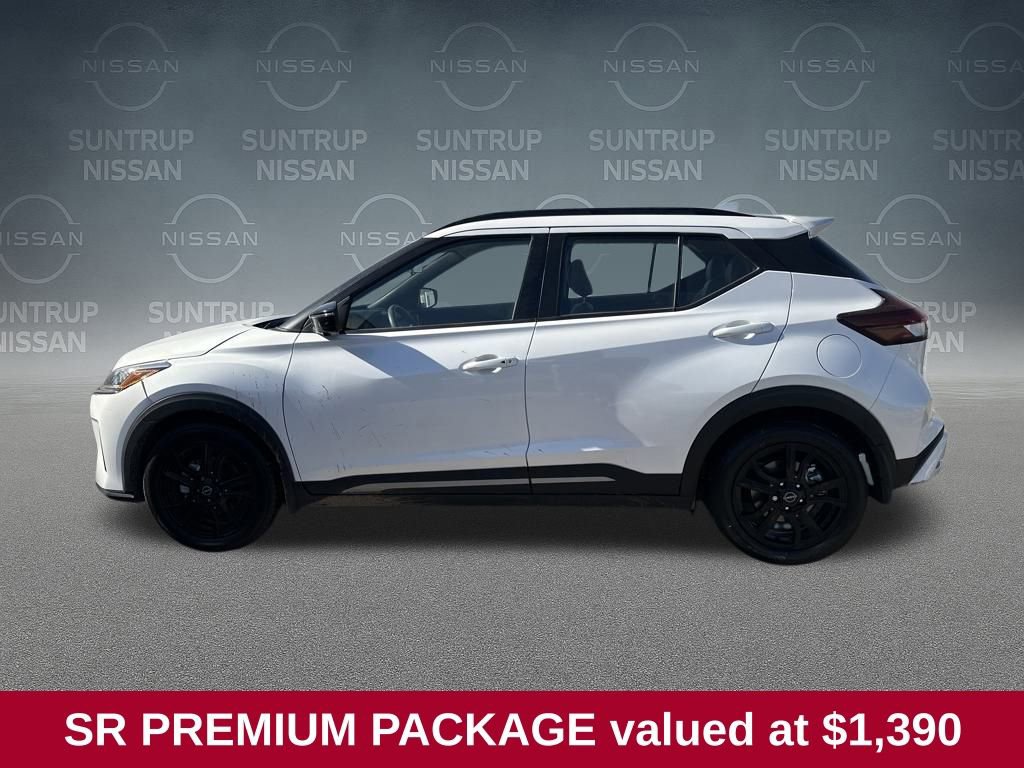 Used 2024 Nissan Kicks SR w/ SR Premium Package image 2