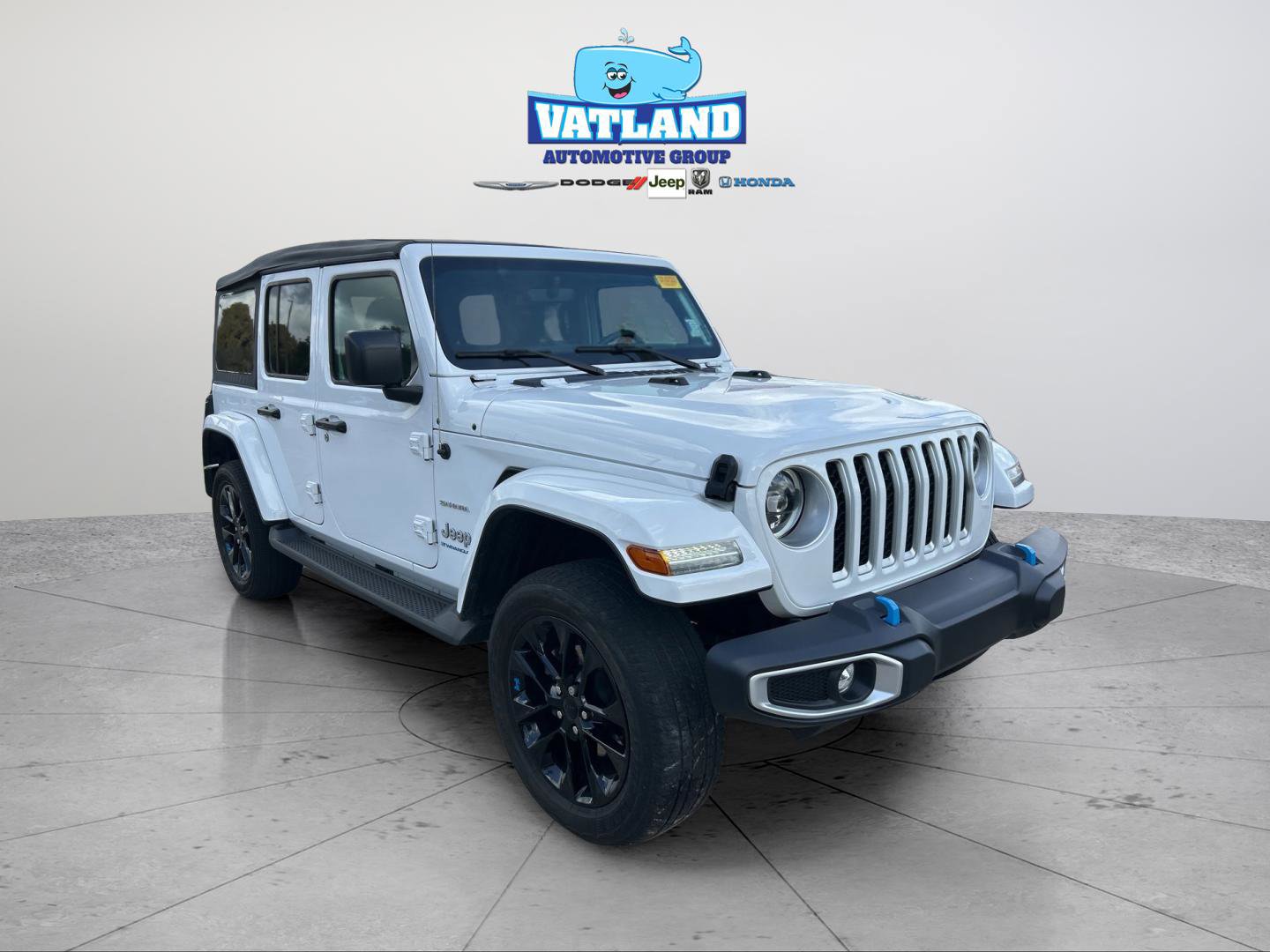 Used 2023 Jeep Wrangler Sahara 4xe w/ Cold Weather Group image 22