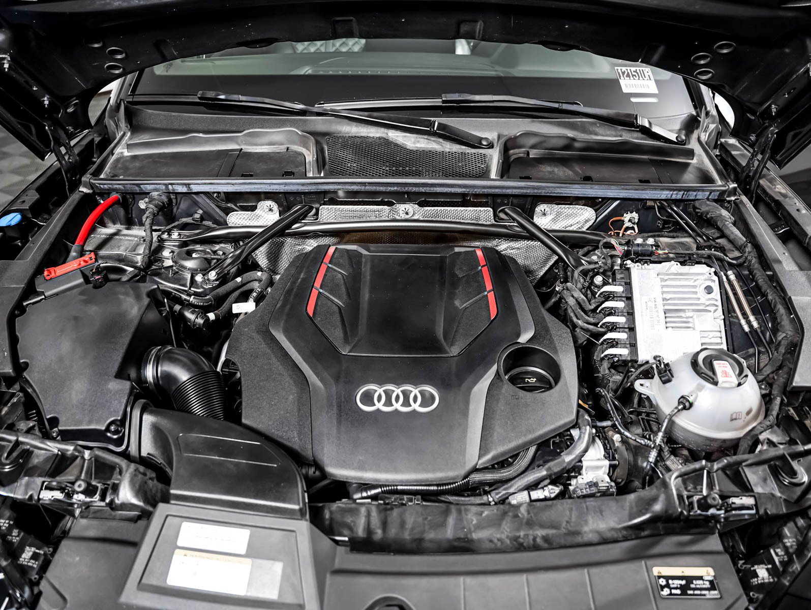 Certified 2024 Audi SQ5 Premium Plus w/ Premium Plus Package AWD/4WD image 3