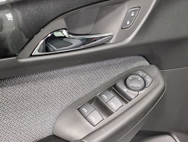 New 2026 Chevrolet TrailBlazer LT w/ LT Cold Weather Package FWD image 15