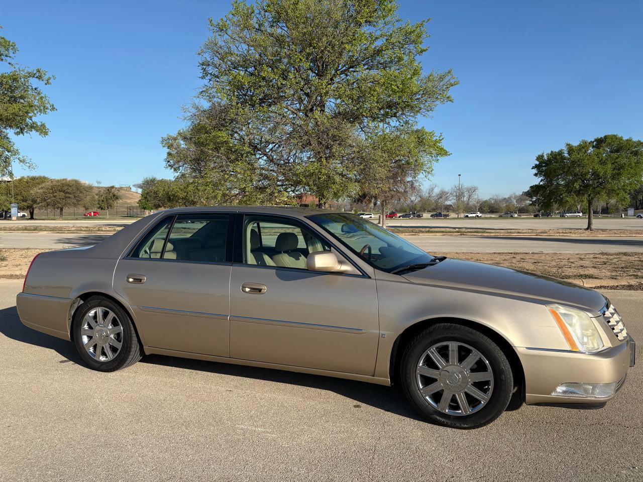 Used 2006 Cadillac DTS Performance image 49