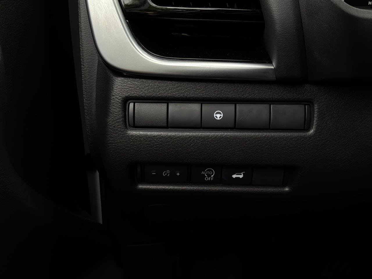 Used 2026 Nissan Rogue SL AWD/4WD image 22