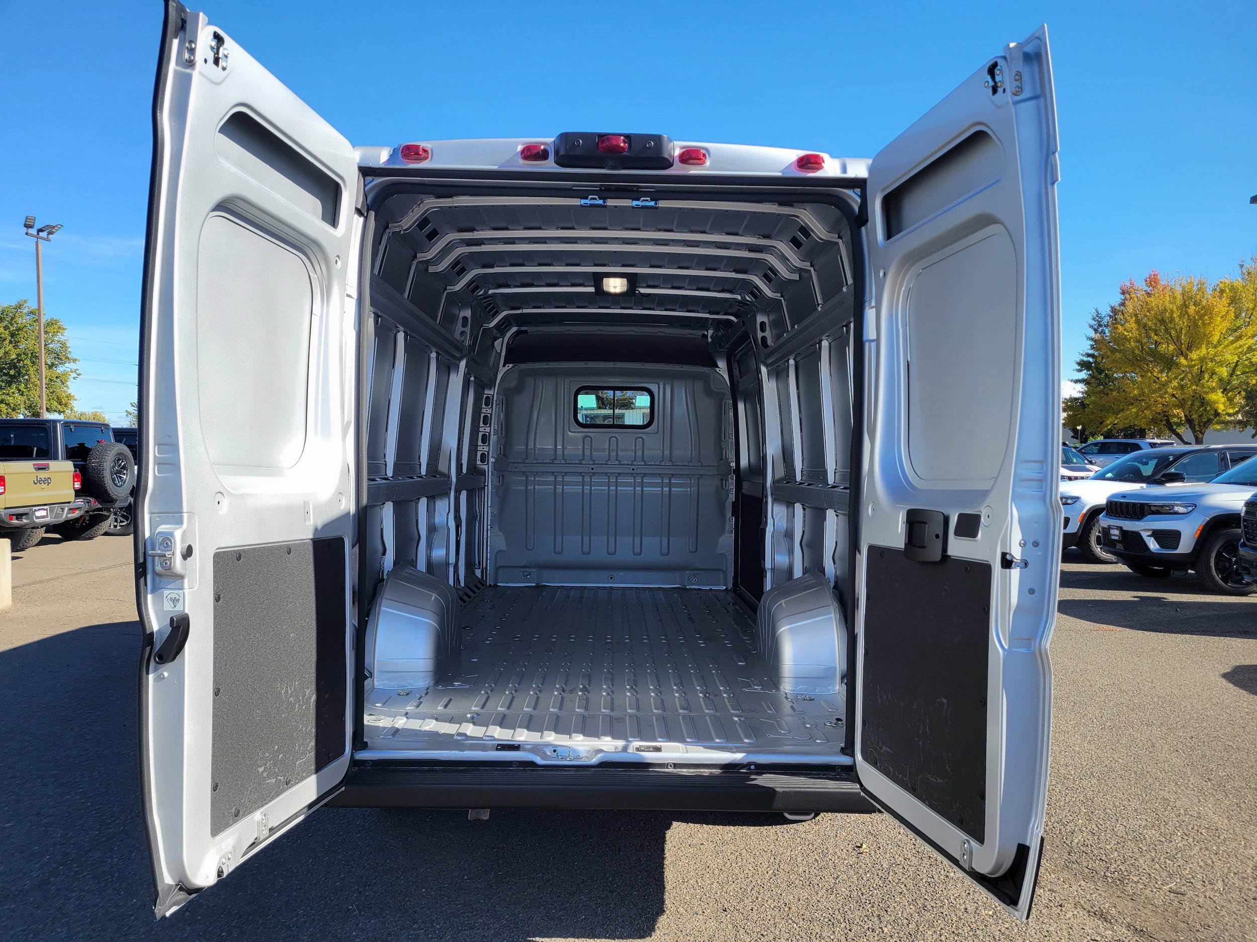 New 2026 RAM ProMaster 3500 w/ Convenience Group image 11