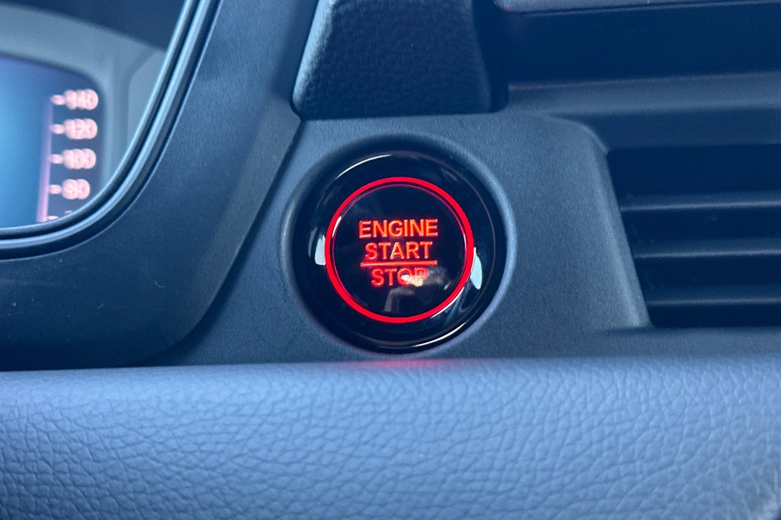 New 2026 Honda Pilot Sport image 30