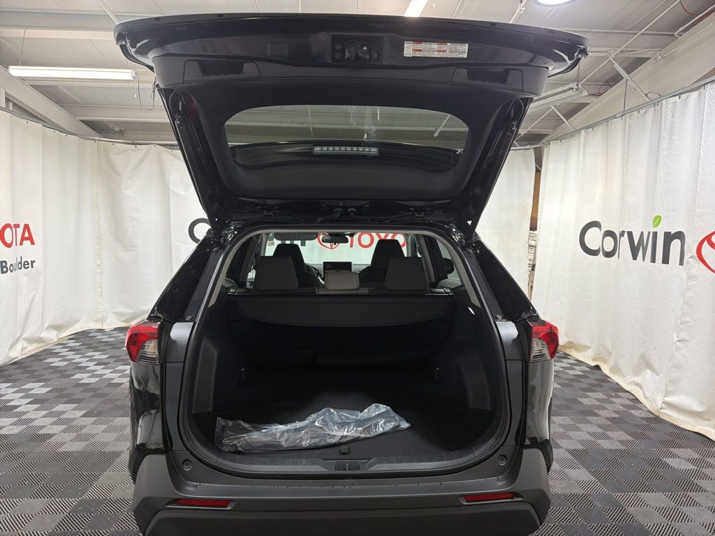 Used 2025 Toyota RAV4 XLE image 16