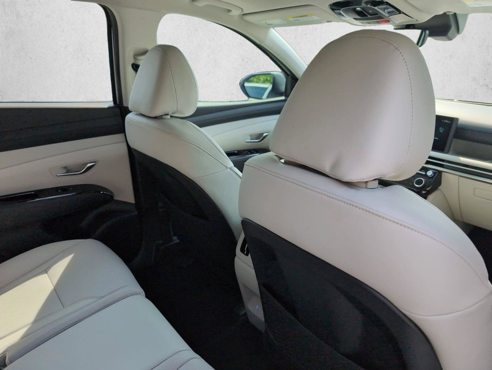 New 2026 Hyundai Tucson Limited FWD image 25