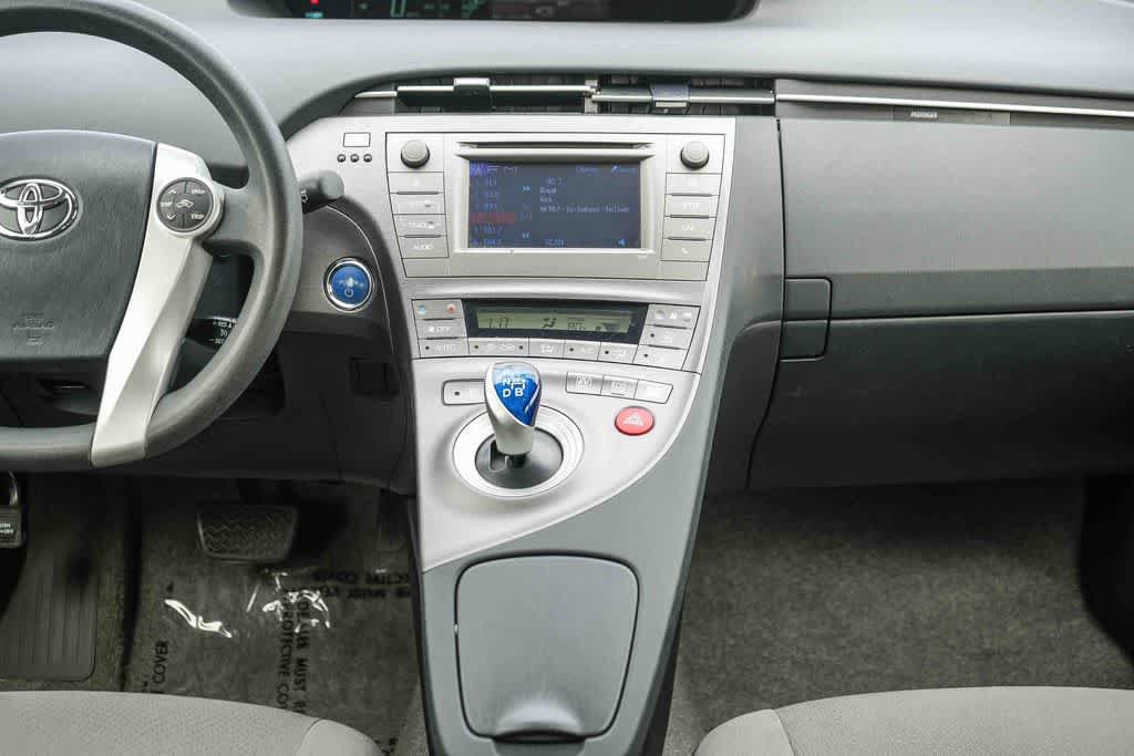 Used 2015 Toyota Prius Two w/ Preferred Accessory Package FWD image 13