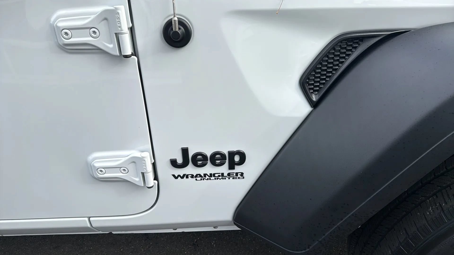 Used 2022 Jeep Wrangler Unlimited Sport AWD/4WD image 33