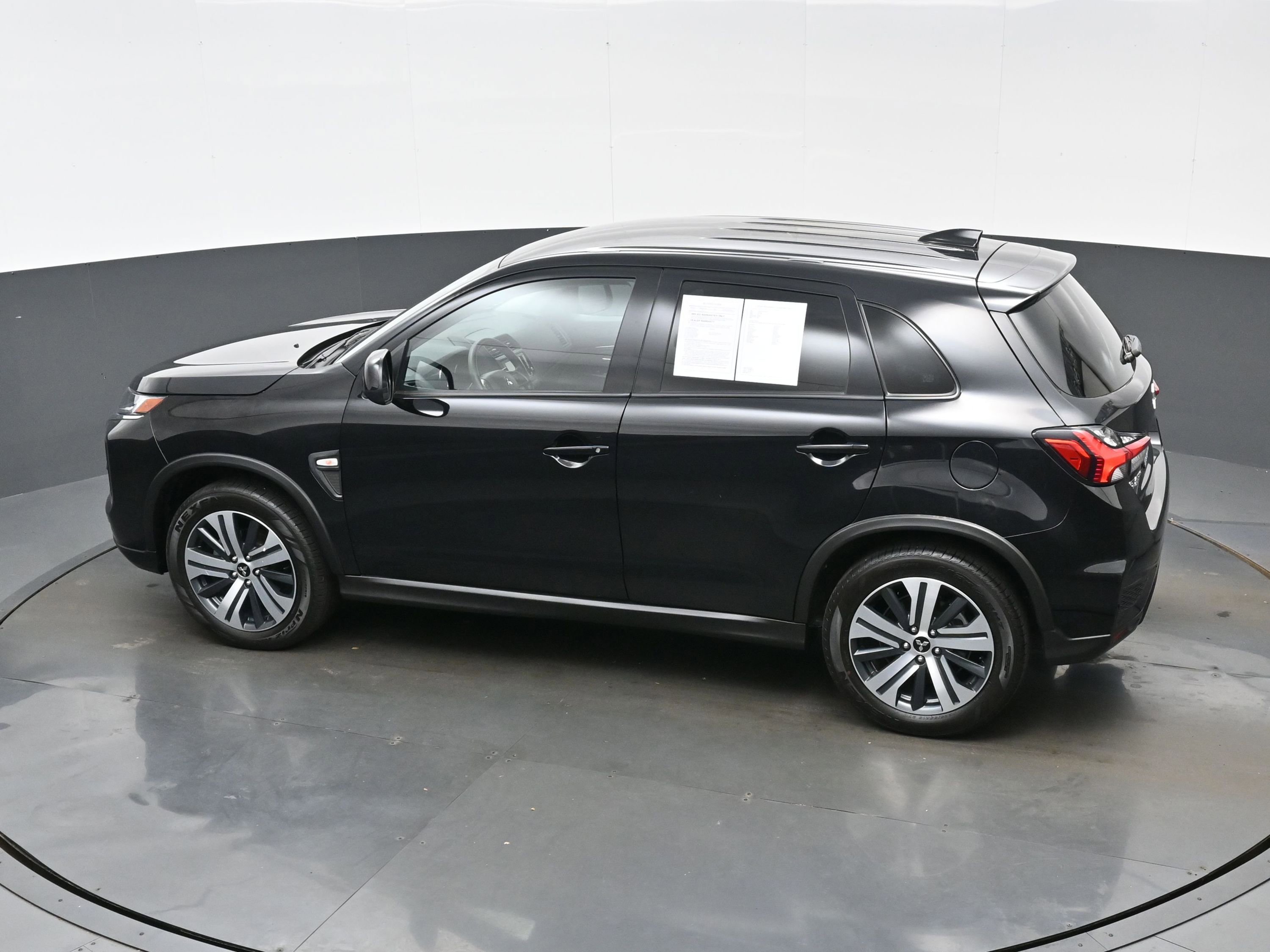 Used 2024 Mitsubishi Outlander Sport AWD image 32