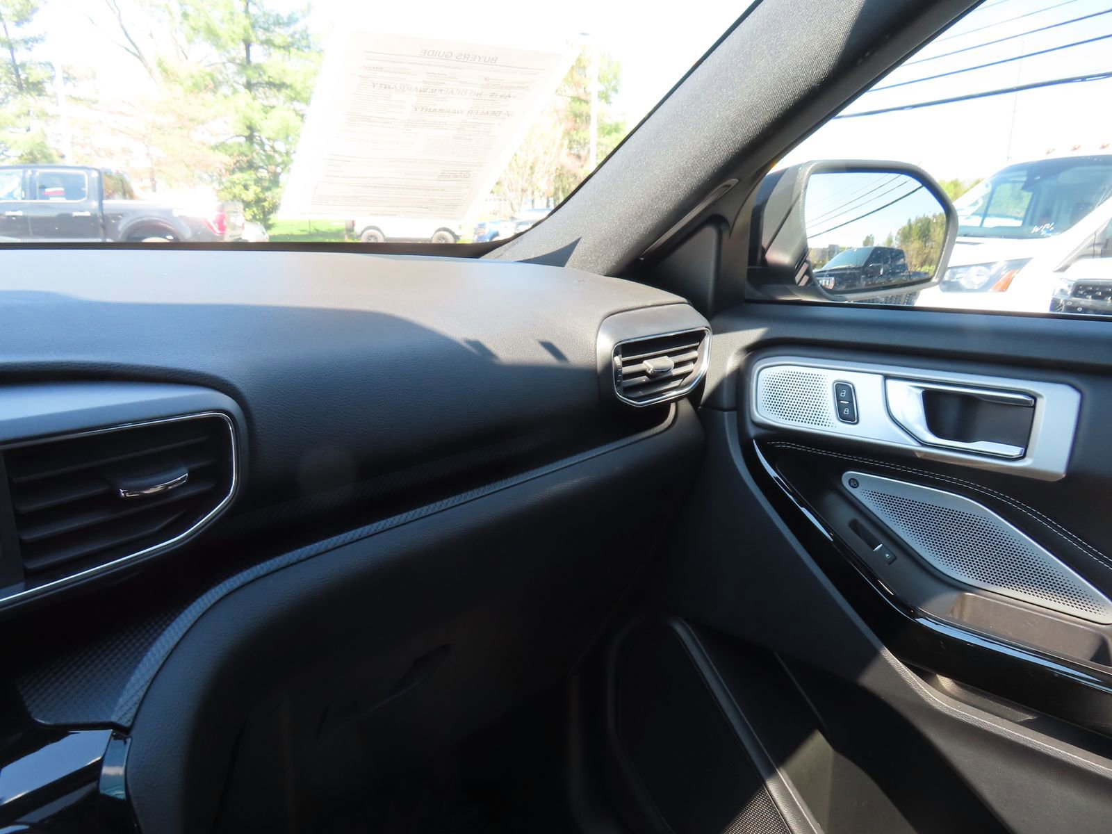 Used 2021 Ford Explorer ST w/ Equipment Group 401A image 23