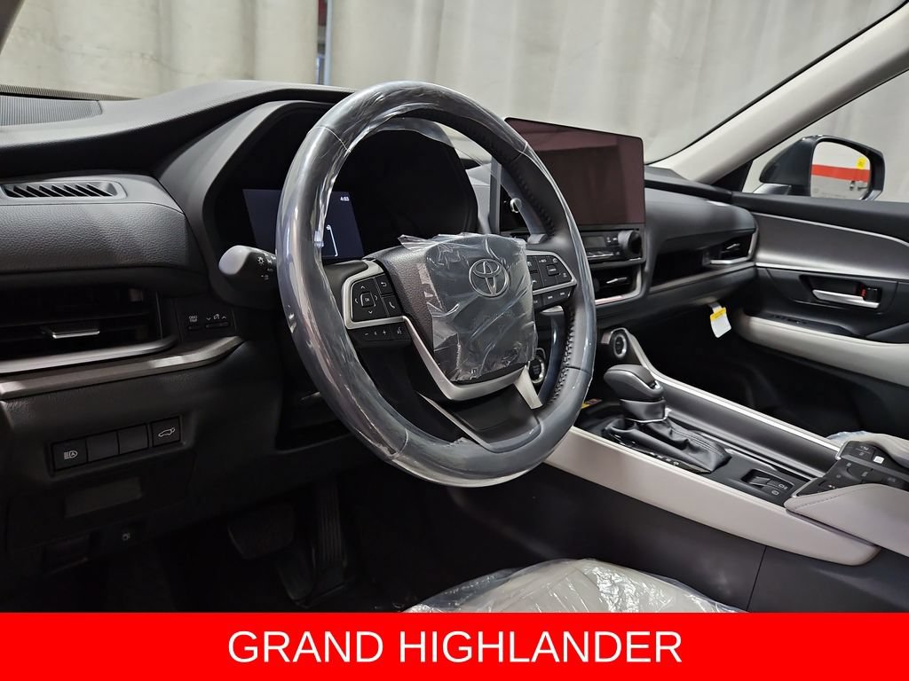 New 2026 Toyota Grand Highlander AWD image 13