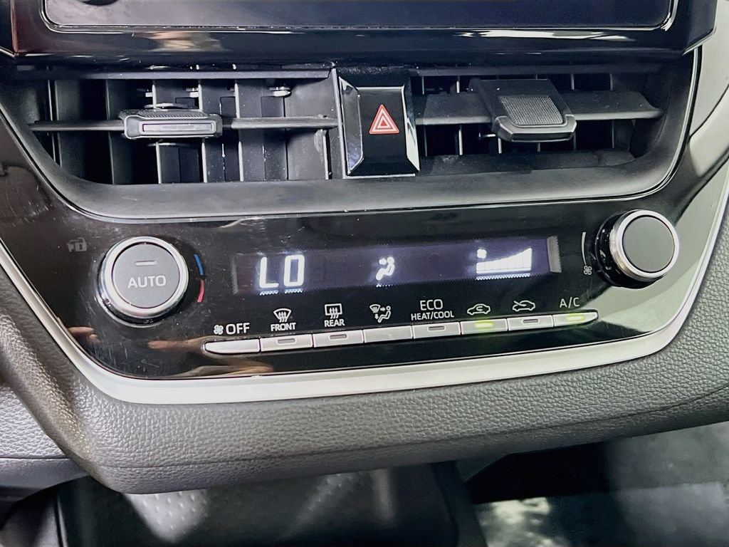 Certified 2025 Toyota Corolla LE FWD image 14