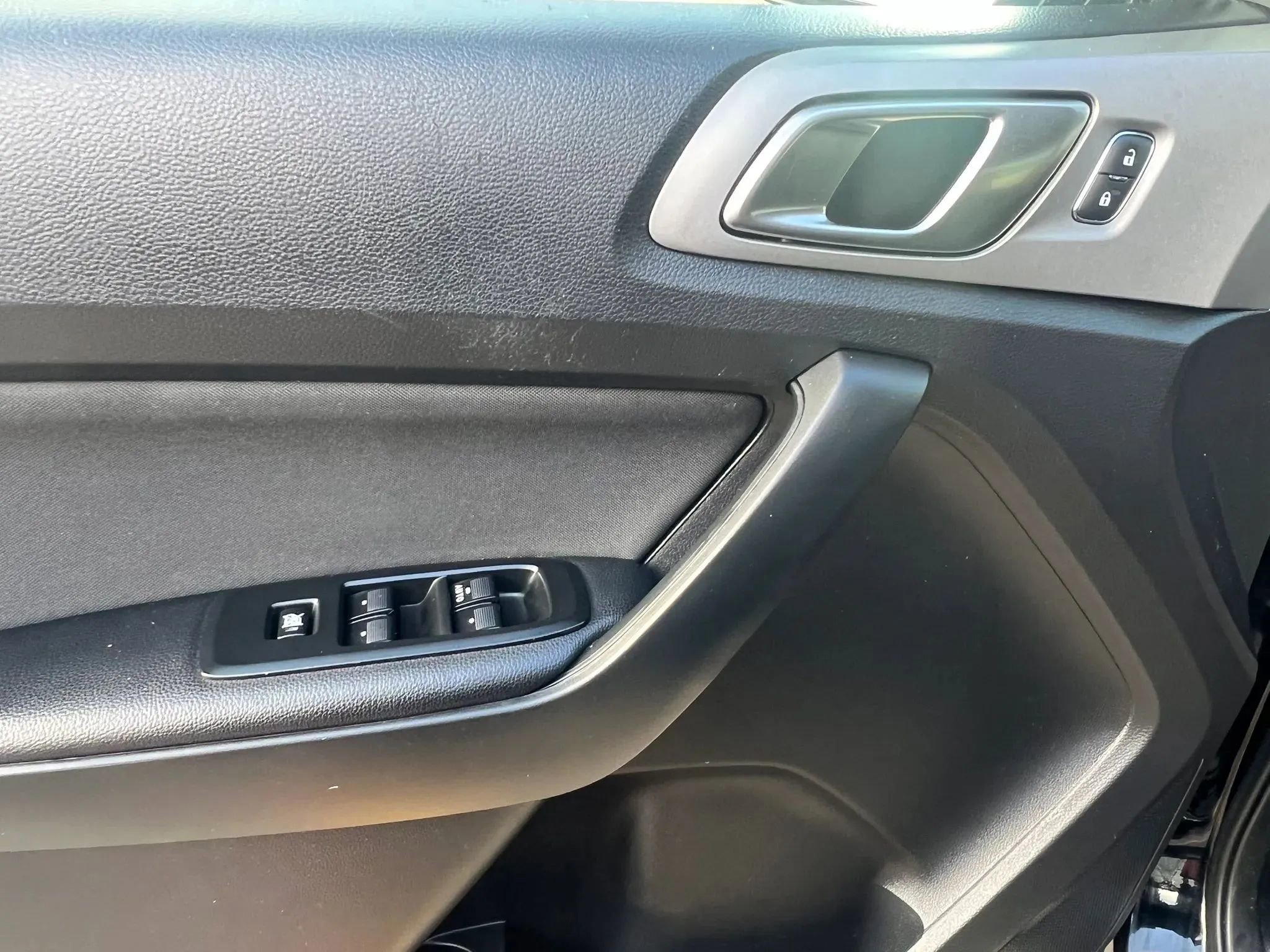 Used 2019 Ford Ranger XLT w/ Equipment Group 302A Luxury AWD/4WD image 12