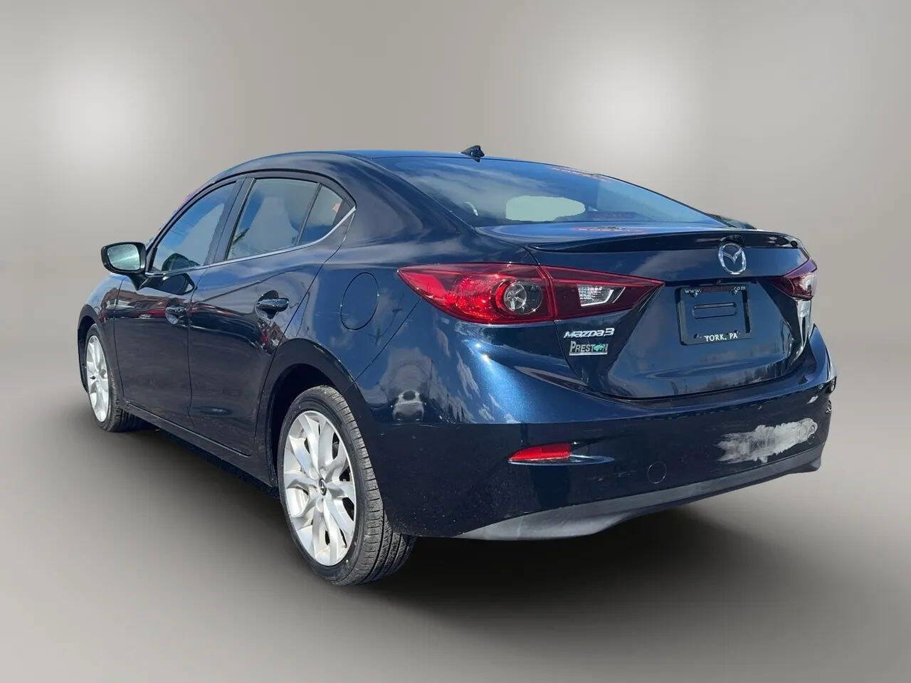 Used 2017 MAZDA MAZDA3 Touring w/ Popular Equipment Package image 4