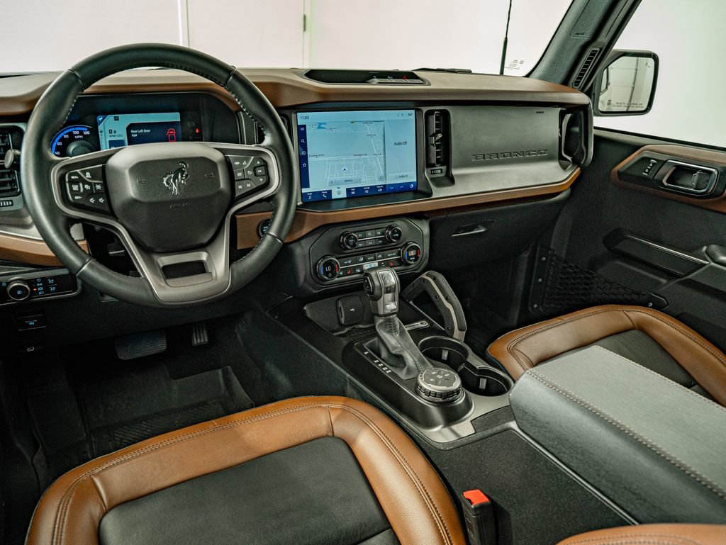 Used 2024 Ford Bronco Outer Banks image 32