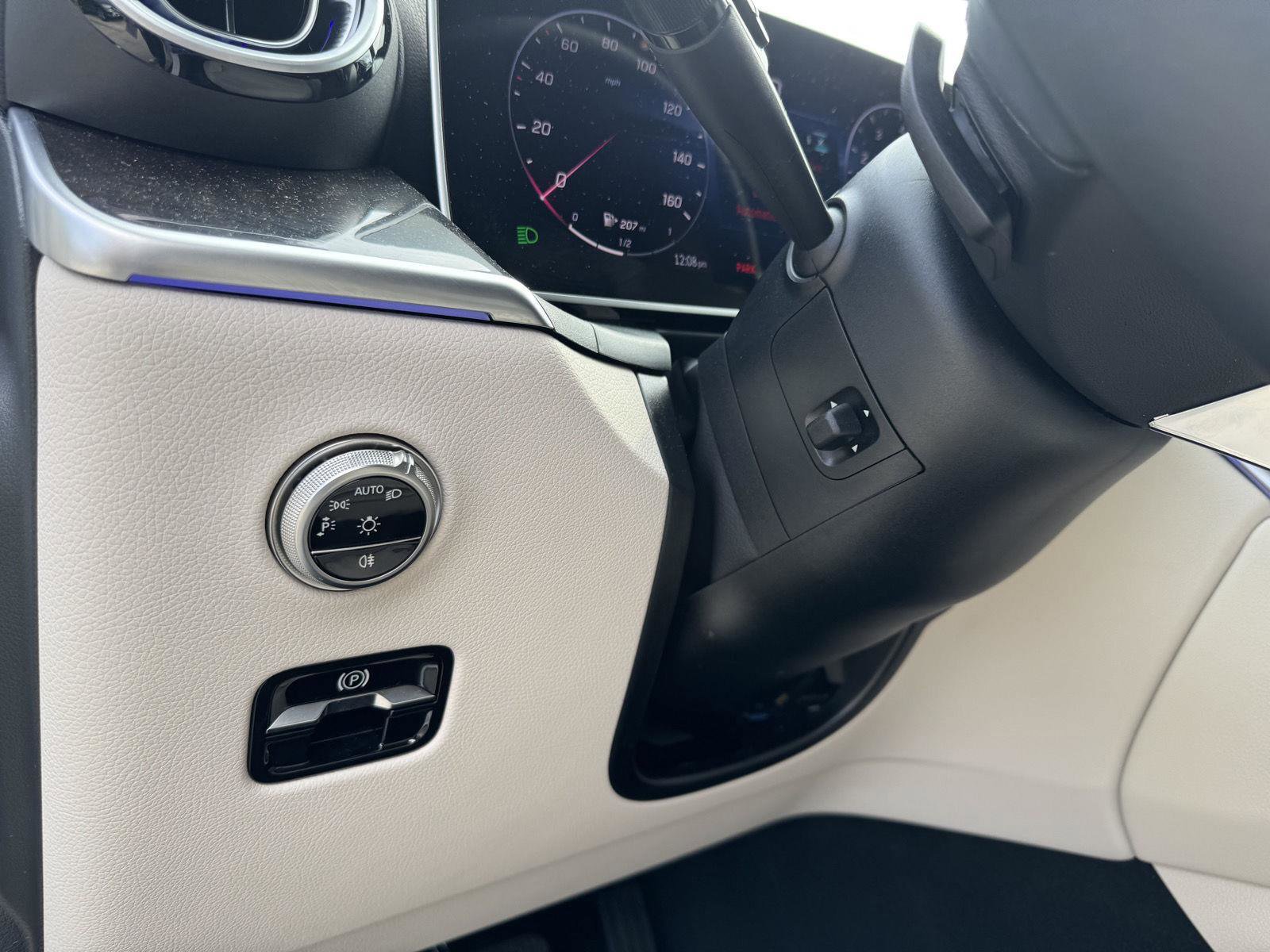 Certified 2025 Mercedes-Benz GLC 300 image 7