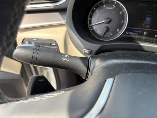 Used 2022 INFINITI QX50 Luxe FWD image 16