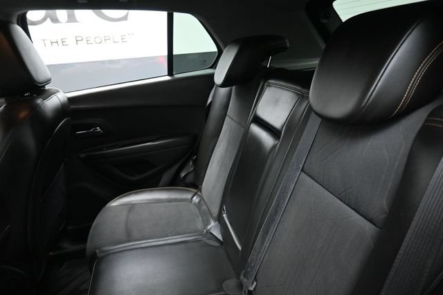 Used 2019 Chevrolet Trax LT w/ LT Convenience Package FWD image 21