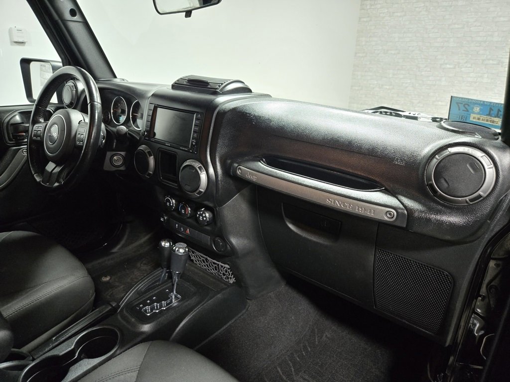 Used 2017 Jeep Wrangler Unlimited Sport w/ Connectivity Group image 49