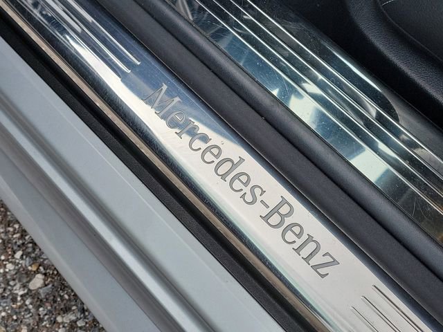 Used 2017 Mercedes-Benz SL 550 w/ Driver Assistance Package image 15