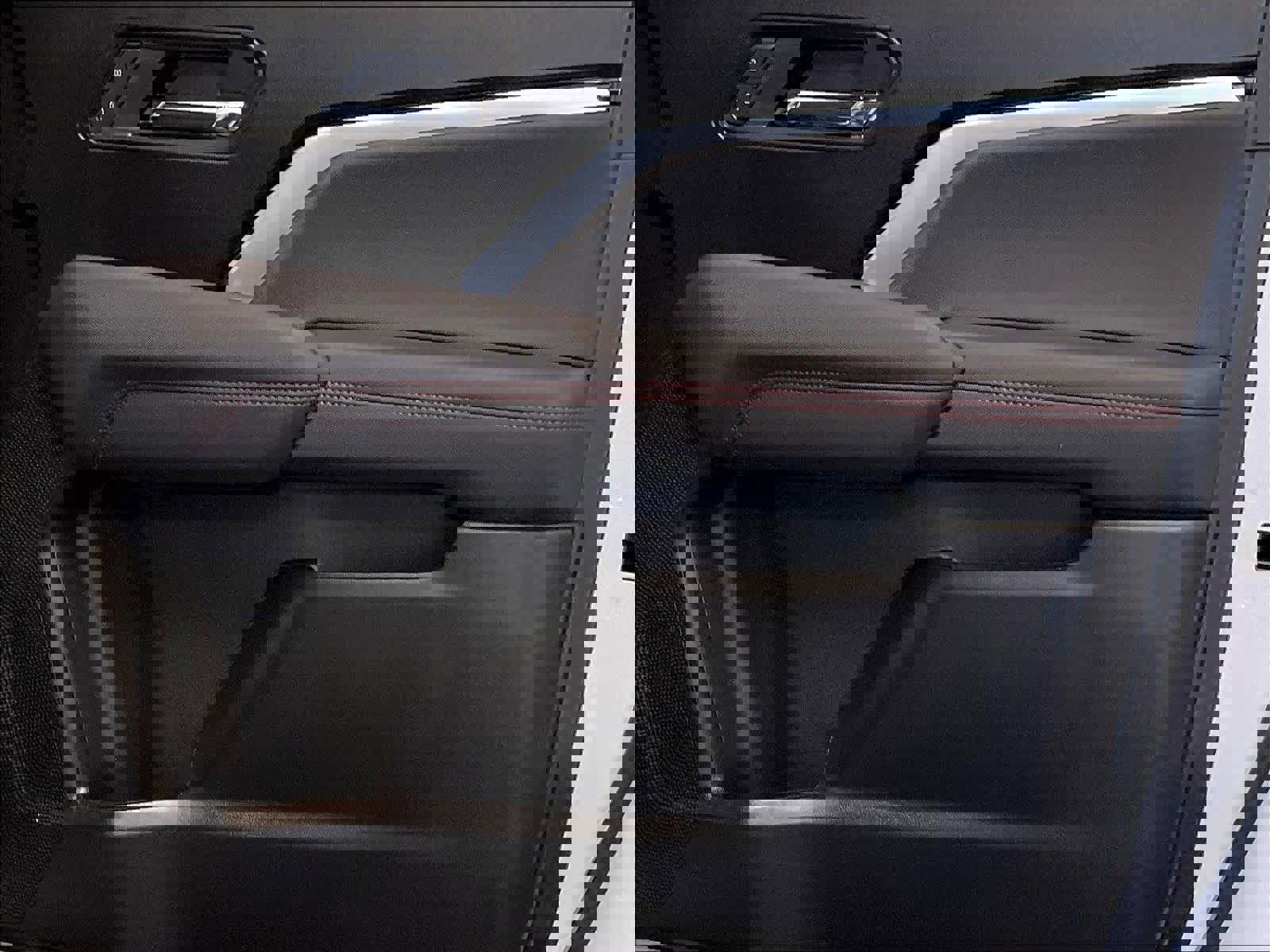 Used 2024 Chevrolet Colorado Z71 w/ Z71 Convenience Package 2 image 12