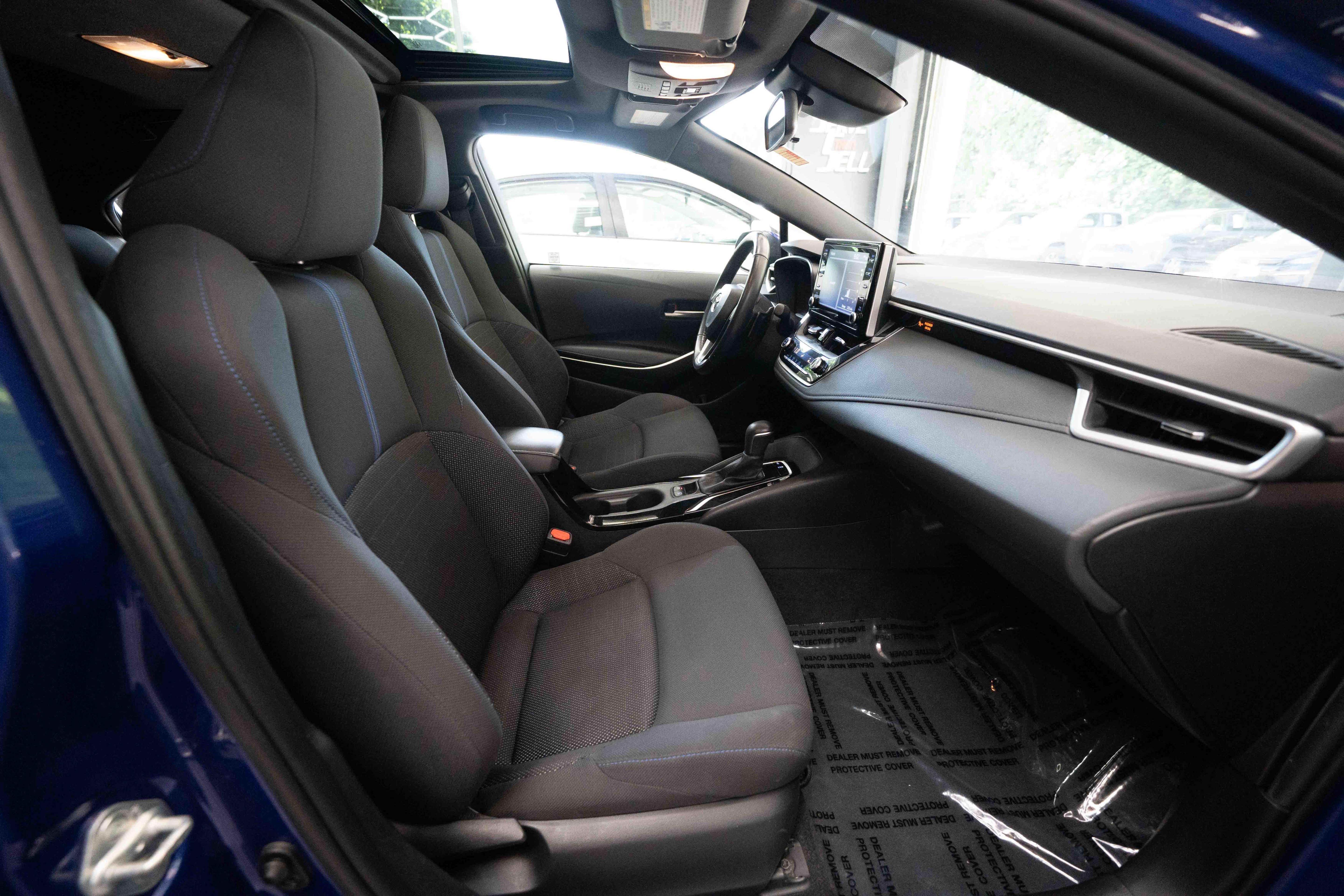 Used 2021 Toyota Corolla SE w/ SE Premium Package FWD image 26