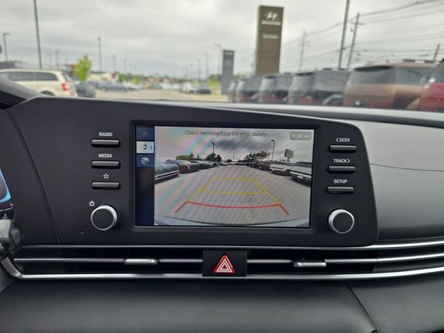 Used 2025 Hyundai Elantra SE FWD image 17
