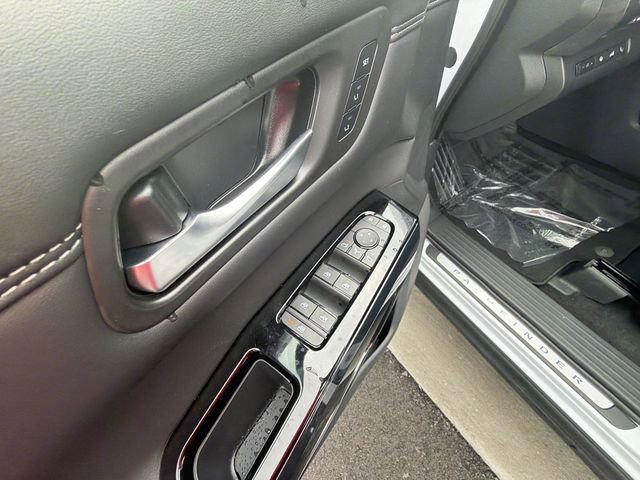 New 2026 Nissan Pathfinder Platinum AWD/4WD image 13