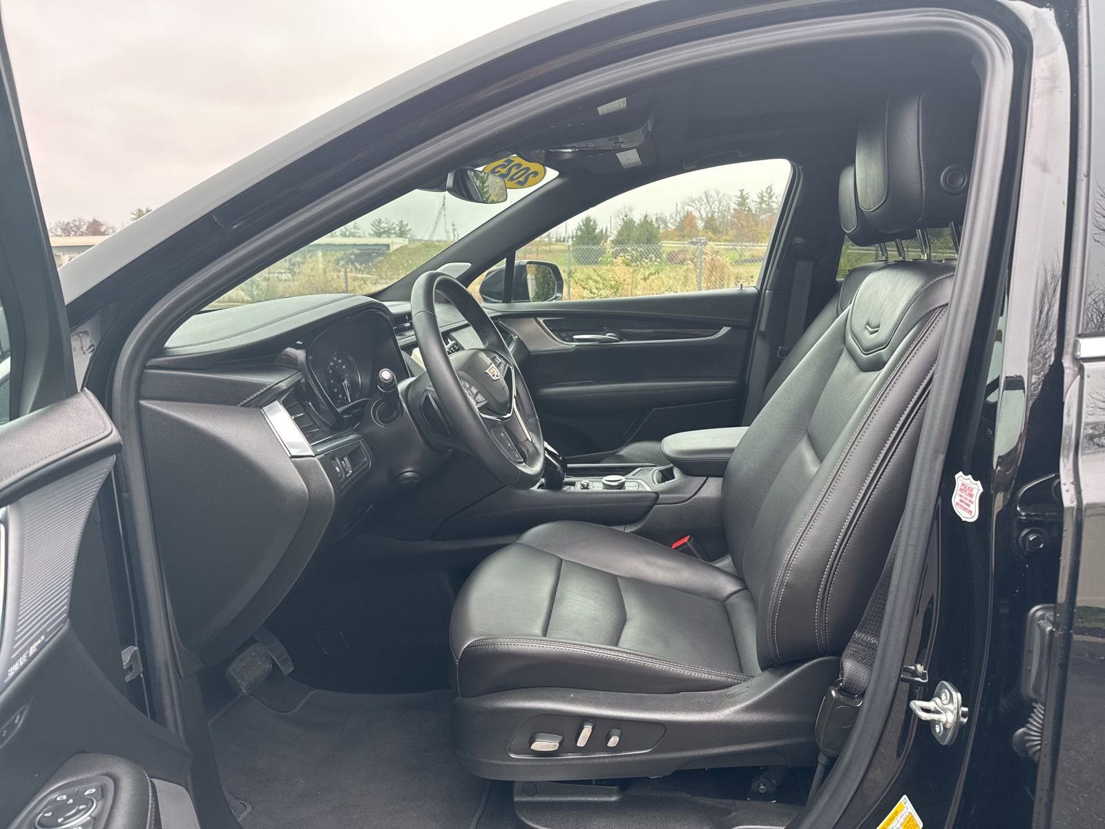 Used 2025 Cadillac XT5 Premium Luxury image 24