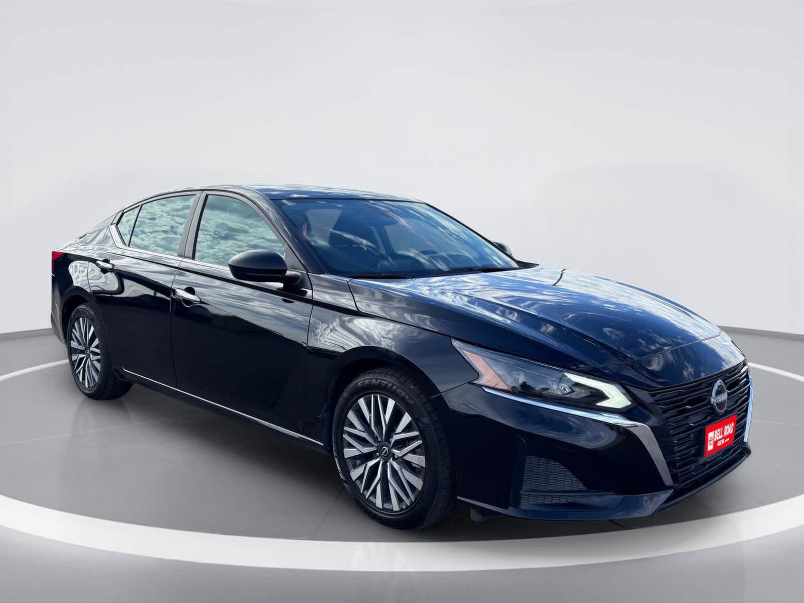 Used 2025 Nissan Altima 2.5 SV FWD image 7