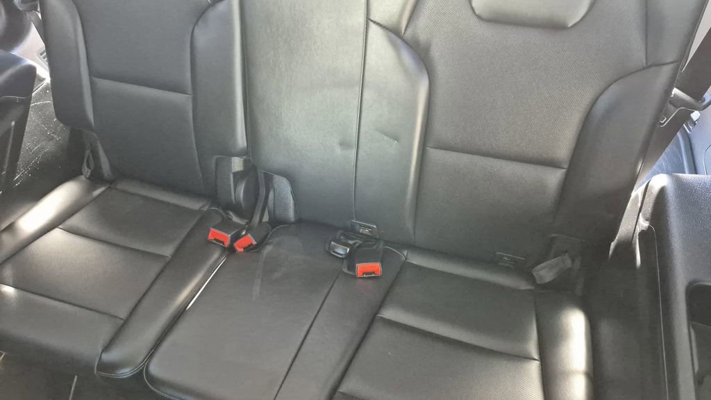 Certified 2025 Kia Telluride S image 17