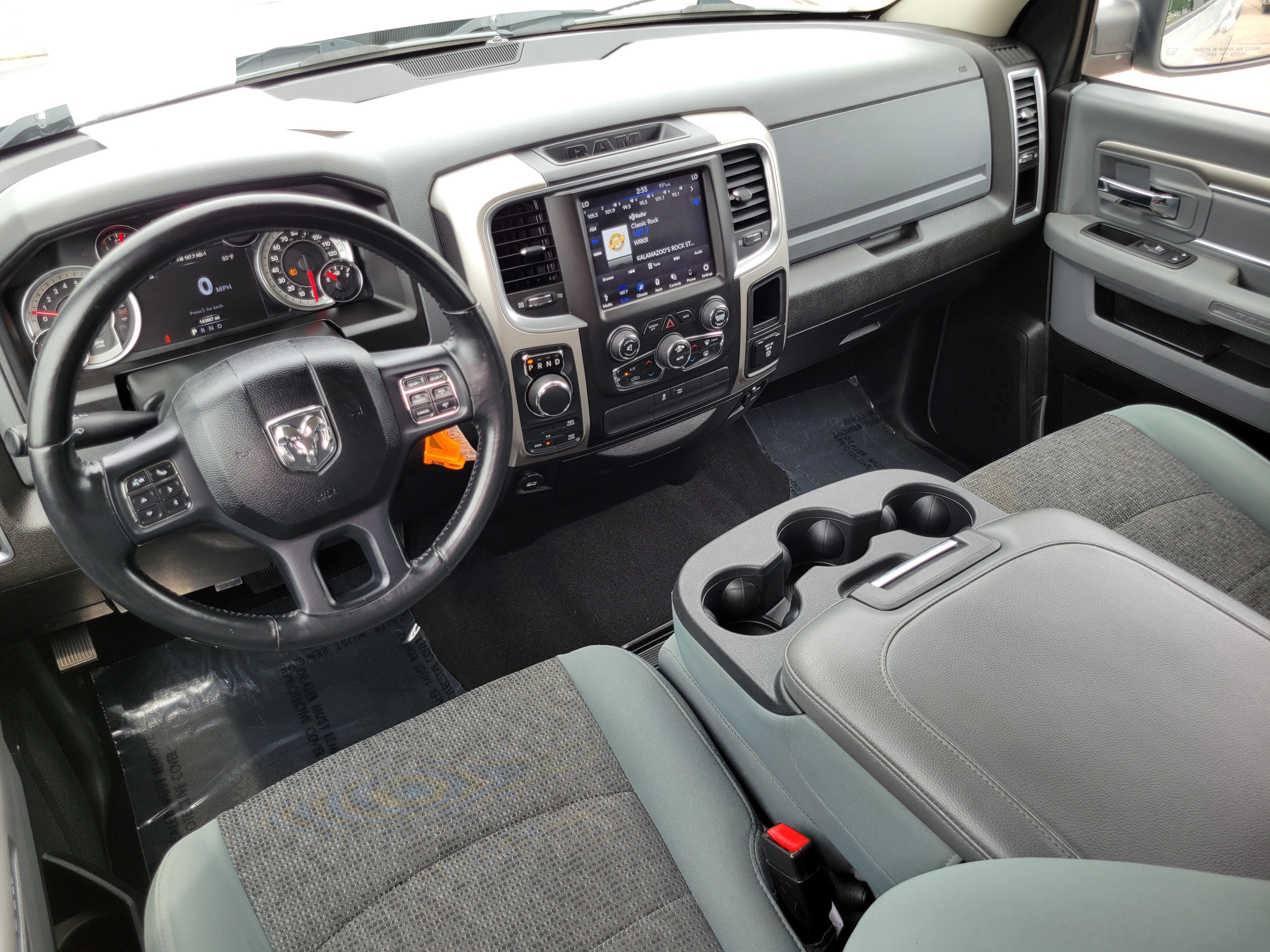 Used 2019 RAM 1500 Classic SLT w/ Luxury Group AWD/4WD image 22