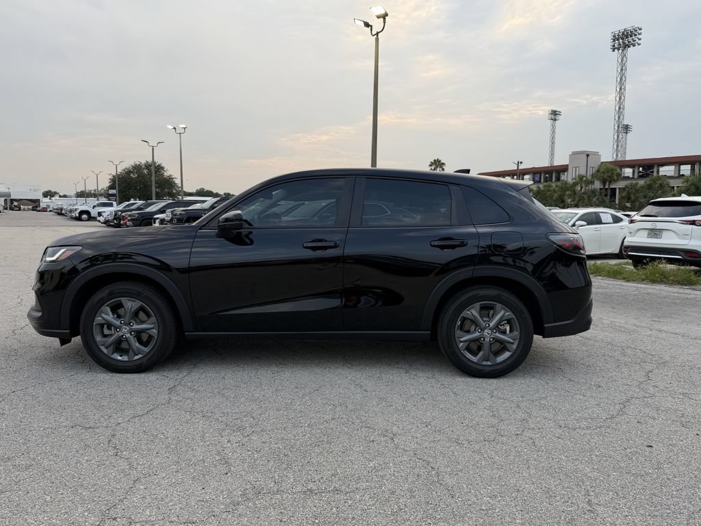 Used 2026 Honda HR-V LX image 8