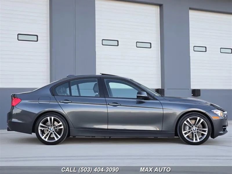 Used 2013 BMW 335i 335i Sedan 4D image 9