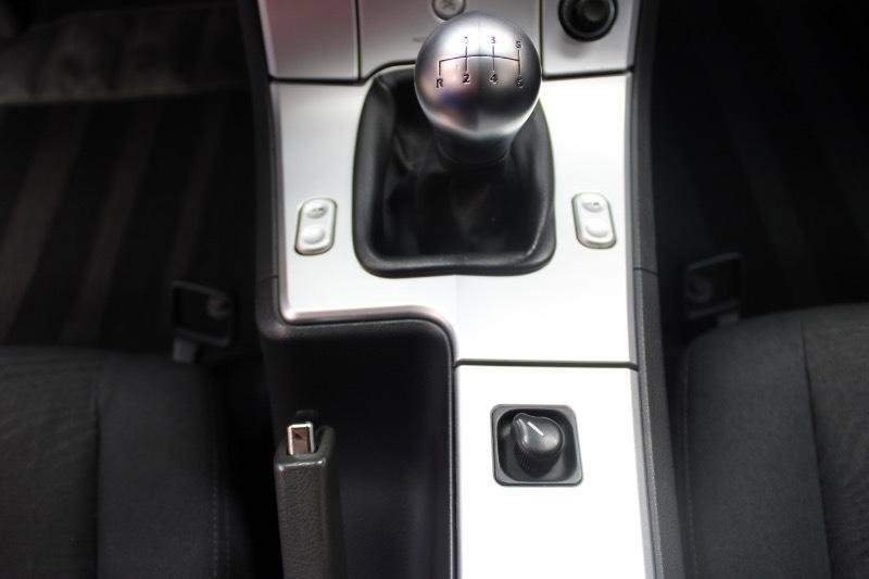 Used 2007 Chrysler Crossfire Coupe image 38