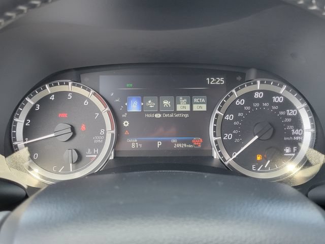 Used 2025 Toyota Highlander LE FWD image 9