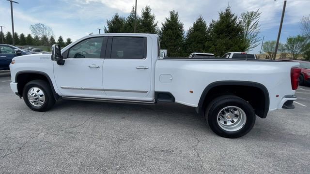 Used 2025 Chevrolet Silverado 3500 High Country w/ High Country Premium Package AWD/4WD image 7
