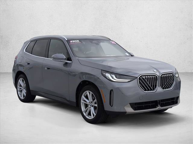 Used 2025 BMW X3 xDrive30i w/ Premium Package AWD/4WD image 3