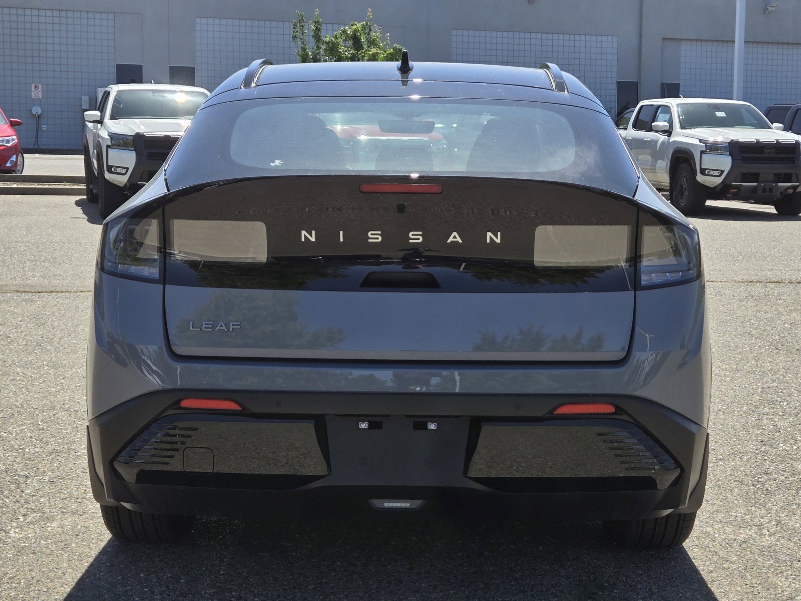 New 2026 Nissan Leaf Platinum+ w/ Cargo Package (Platinum+) FWD image 5