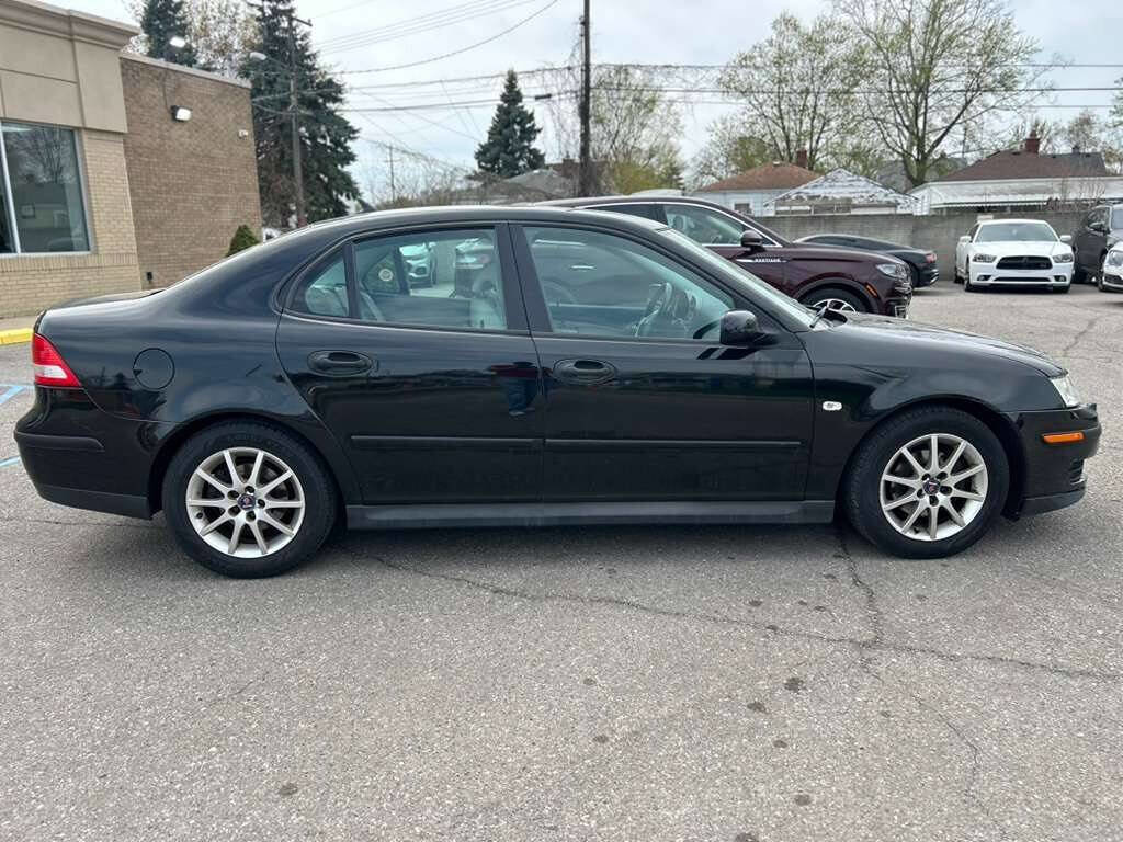 Used 2004 Saab 9-3 Linear FWD image 4