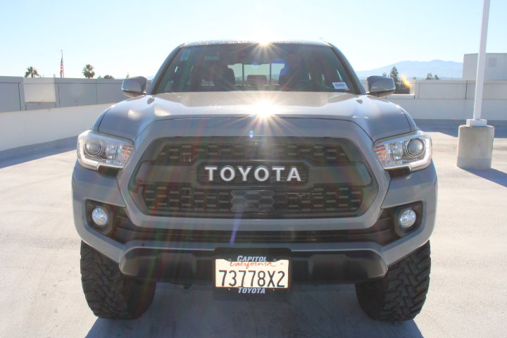 Used 2020 Toyota Tacoma TRD Off-Road image 8