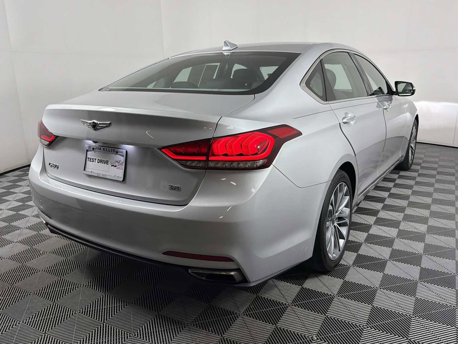 Used 2017 Genesis G80 3.8 image 6
